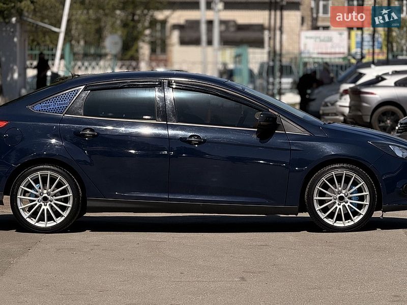 Седан Ford Focus 2013 в Киеве