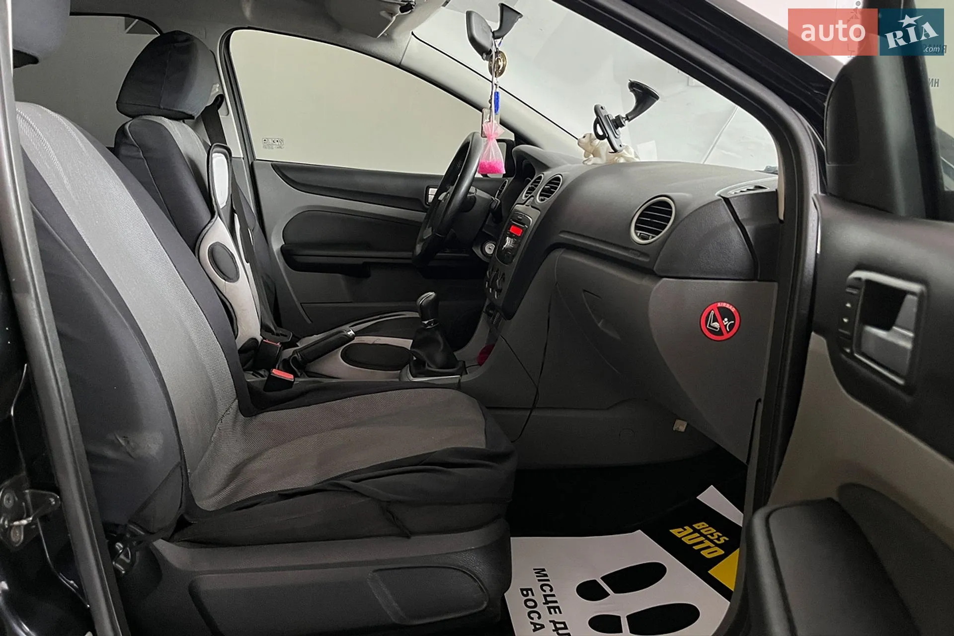 2010 Ford Focus - мініатюра 20