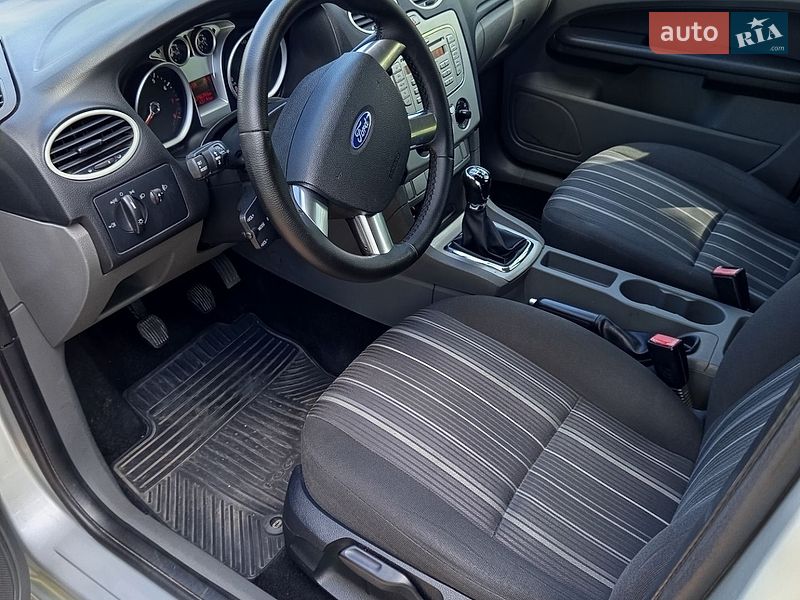 Хэтчбек Ford Focus 2008 в Калуше