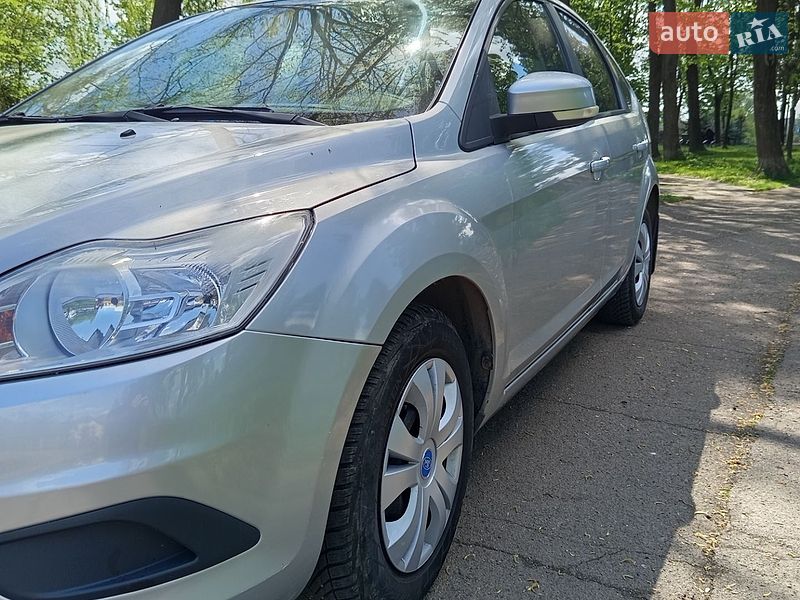 Хэтчбек Ford Focus 2008 в Калуше