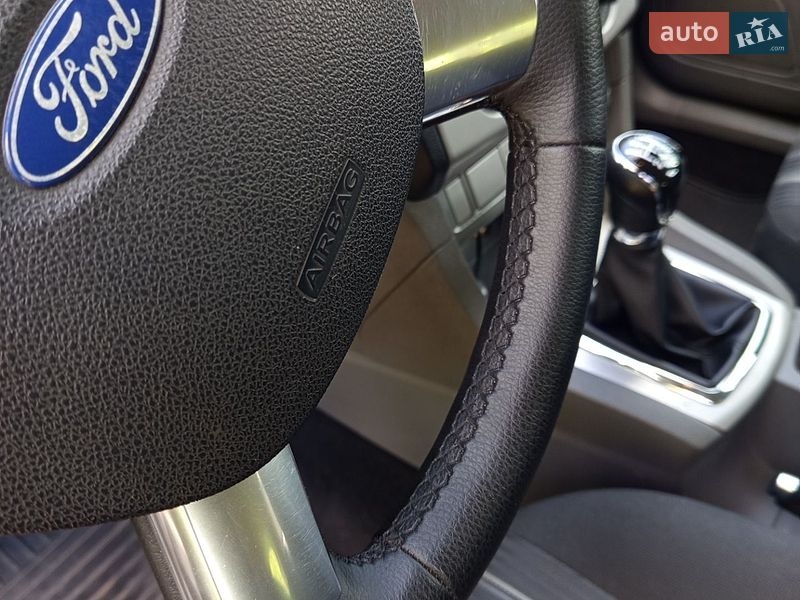 Хэтчбек Ford Focus 2008 в Калуше