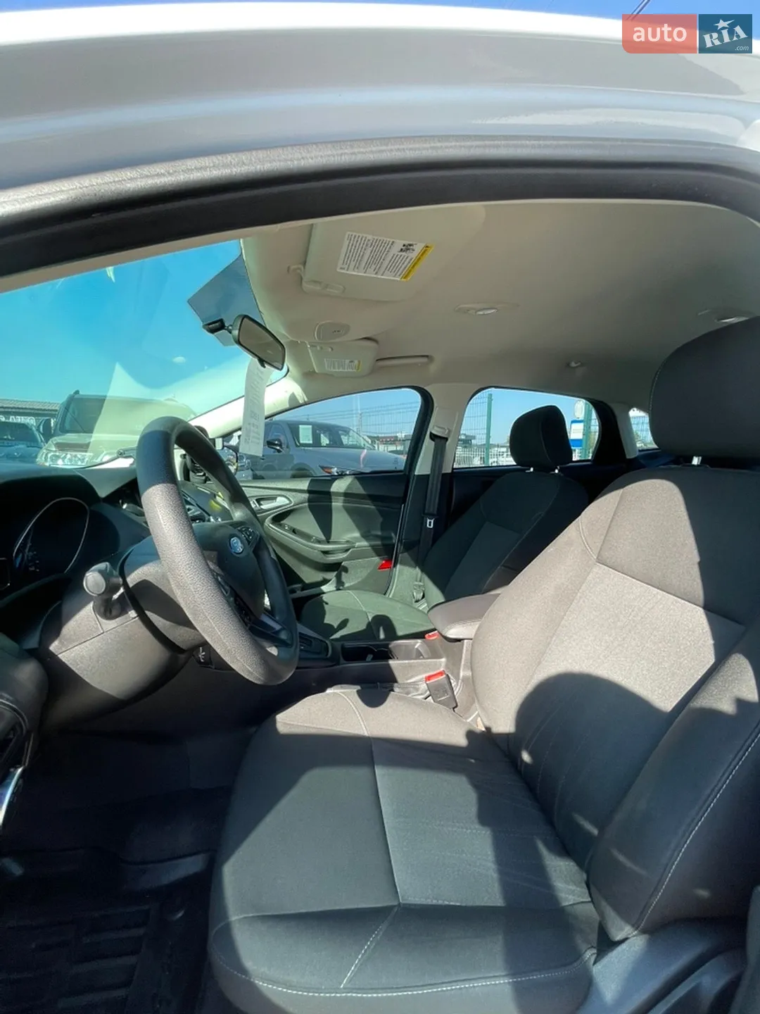 2017 Ford Focus - мініатюра 10
