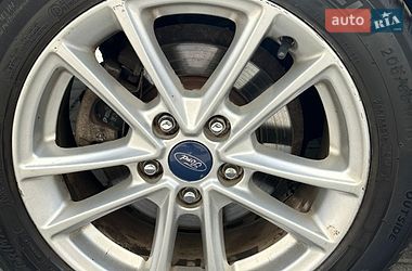 Хэтчбек Ford Focus 2017 в Киеве