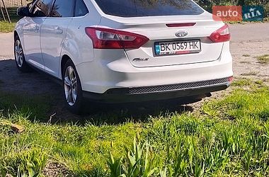 Седан Ford Focus 2011 в Корце
