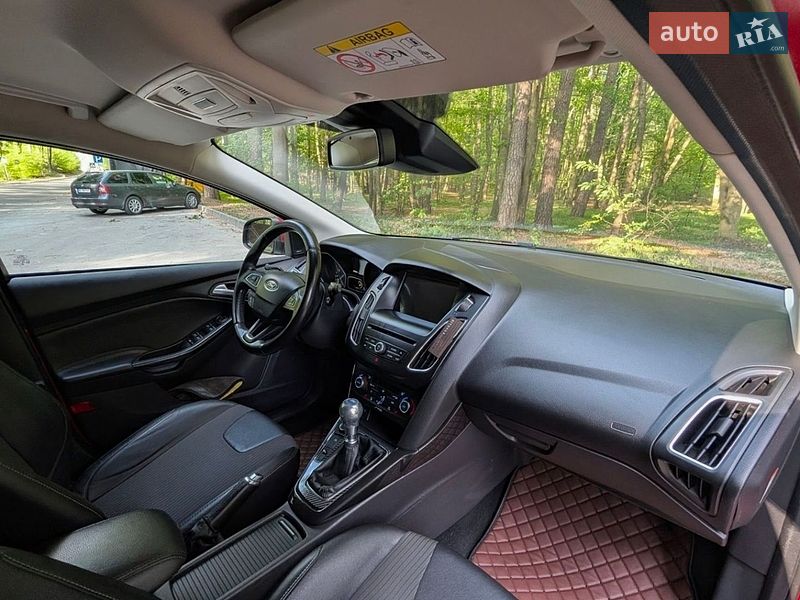 Хетчбек Ford Focus 2015 в Львові