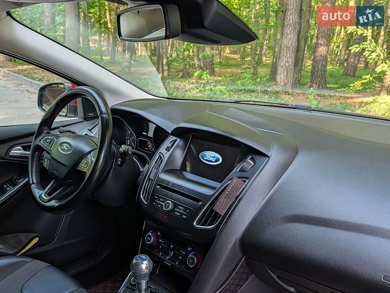 Хетчбек Ford Focus 2015 в Львові