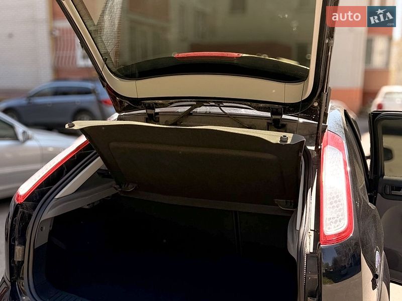 Хетчбек Ford Focus 2011 в Хмельницькому