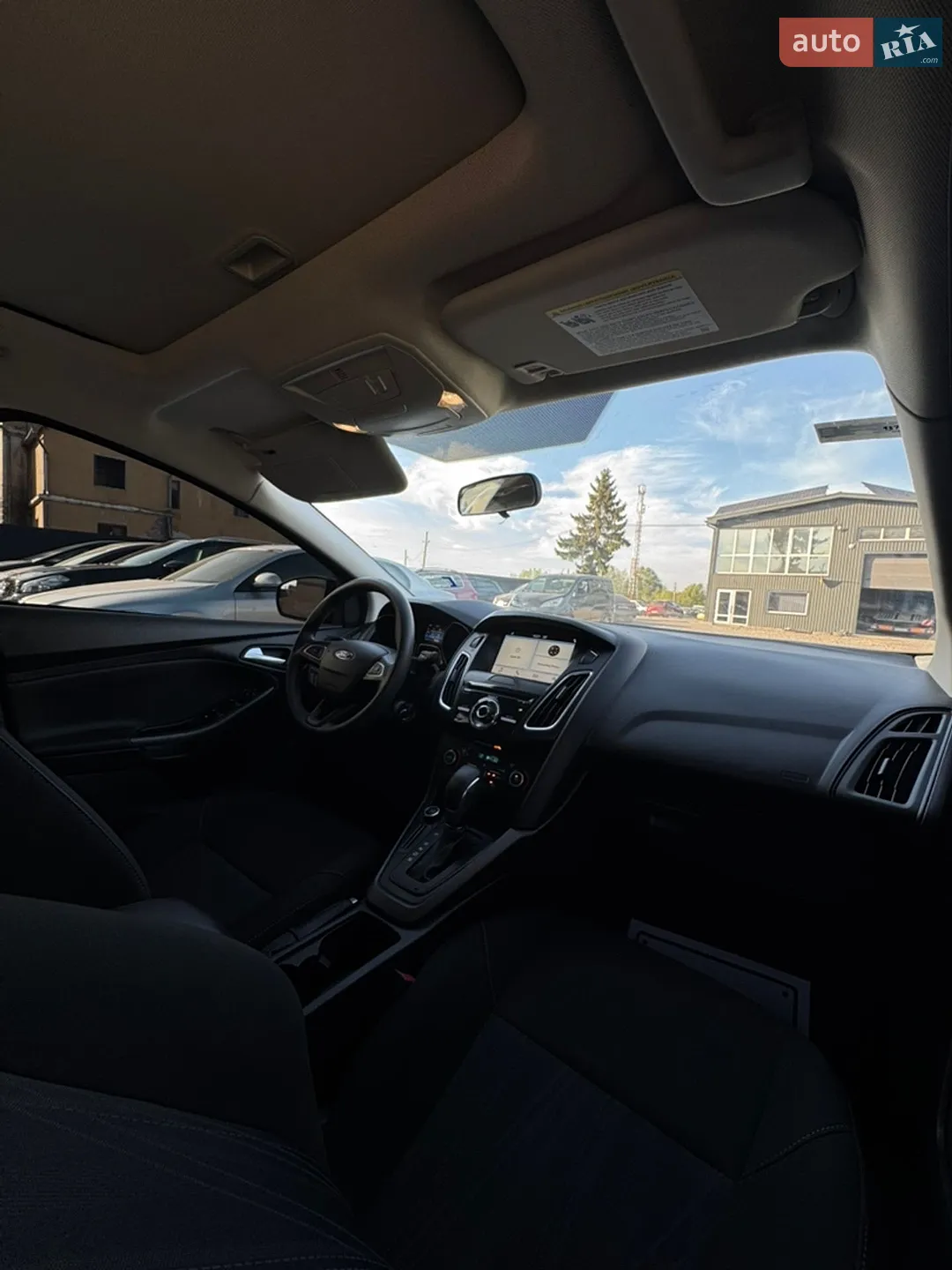 2017 Ford Focus - мініатюра 19