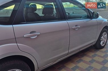 Хэтчбек Ford Focus 2008 в Гайсине