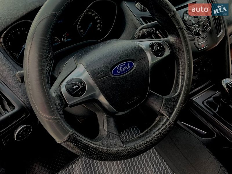 Хэтчбек Ford Focus 2012 в Каменец-Подольском