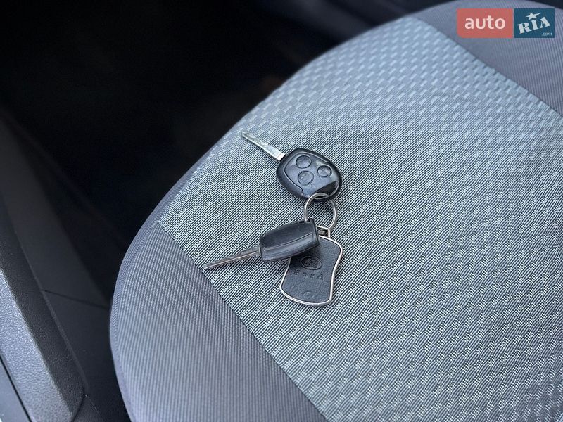 Універсал Ford Focus 2005 в Звягелі