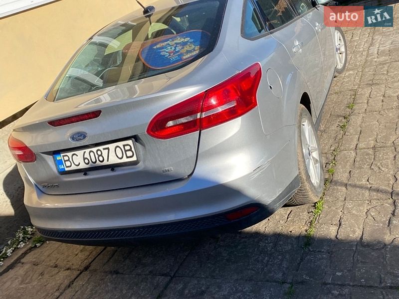 Седан Ford Focus 2015 в Львові