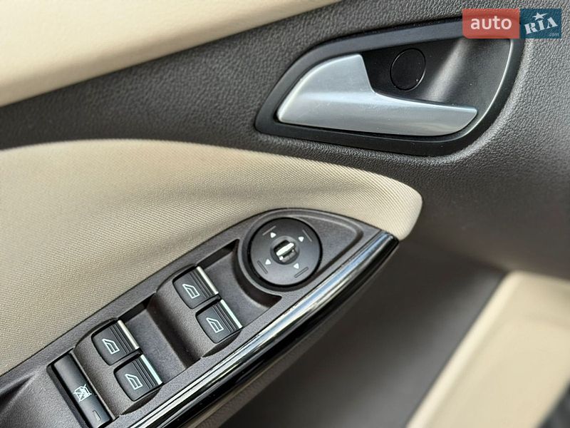 Хетчбек Ford Focus 2012 в Дрогобичі