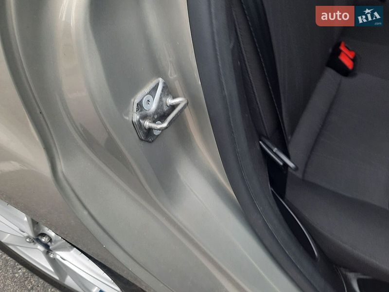 Седан Ford Focus 2015 в Чернігові