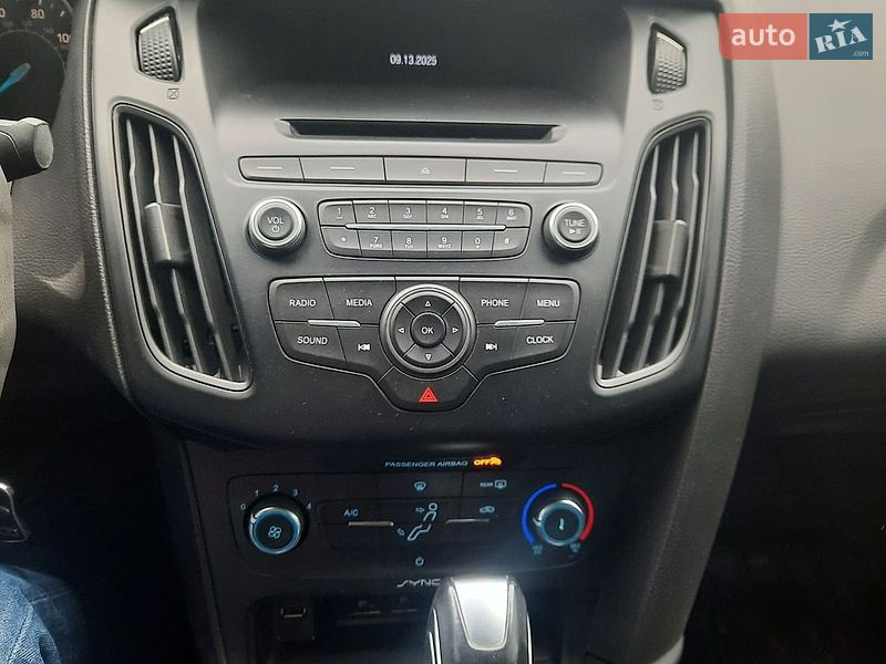 Седан Ford Focus 2015 в Чернігові