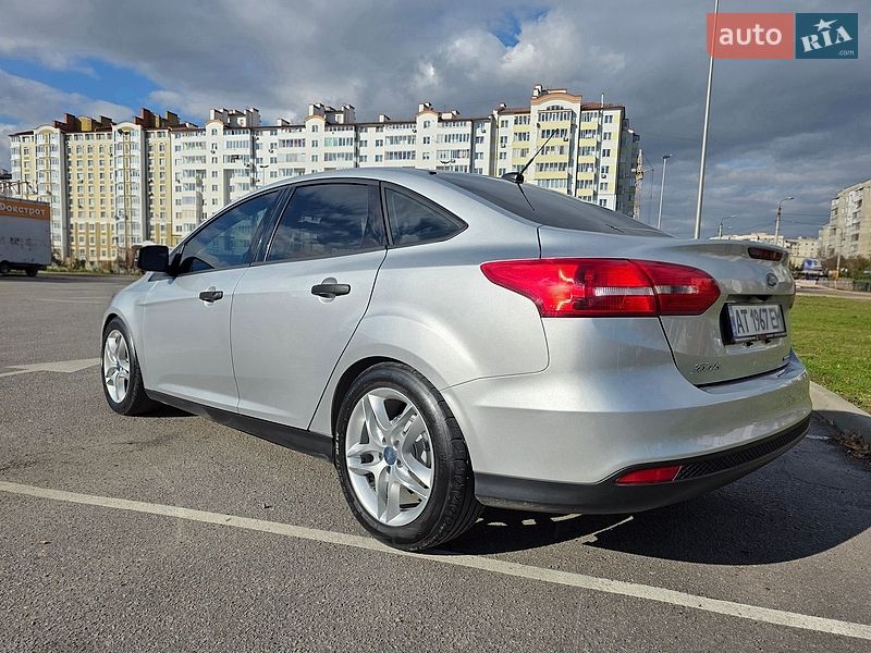 Седан Ford Focus 2015 в Івано-Франківську