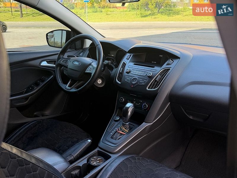 Седан Ford Focus 2015 в Дніпрі
