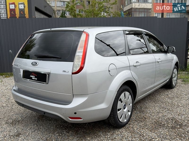 Універсал Ford Focus 2010 в Івано-Франківську