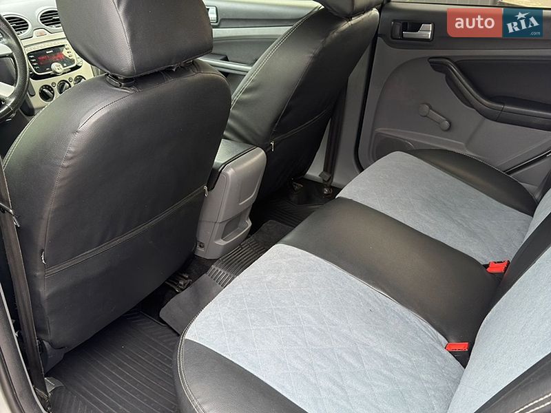 Універсал Ford Focus 2010 в Івано-Франківську