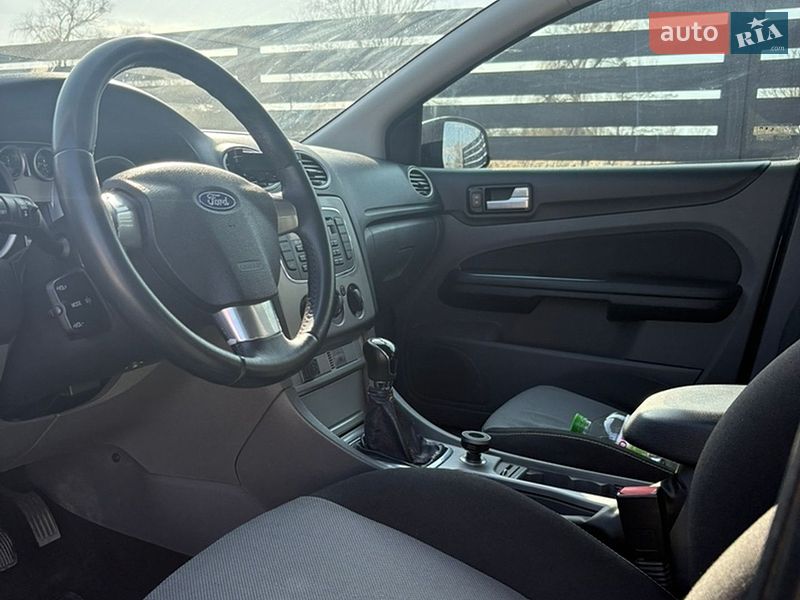 Седан Ford Focus 2011 в Львові