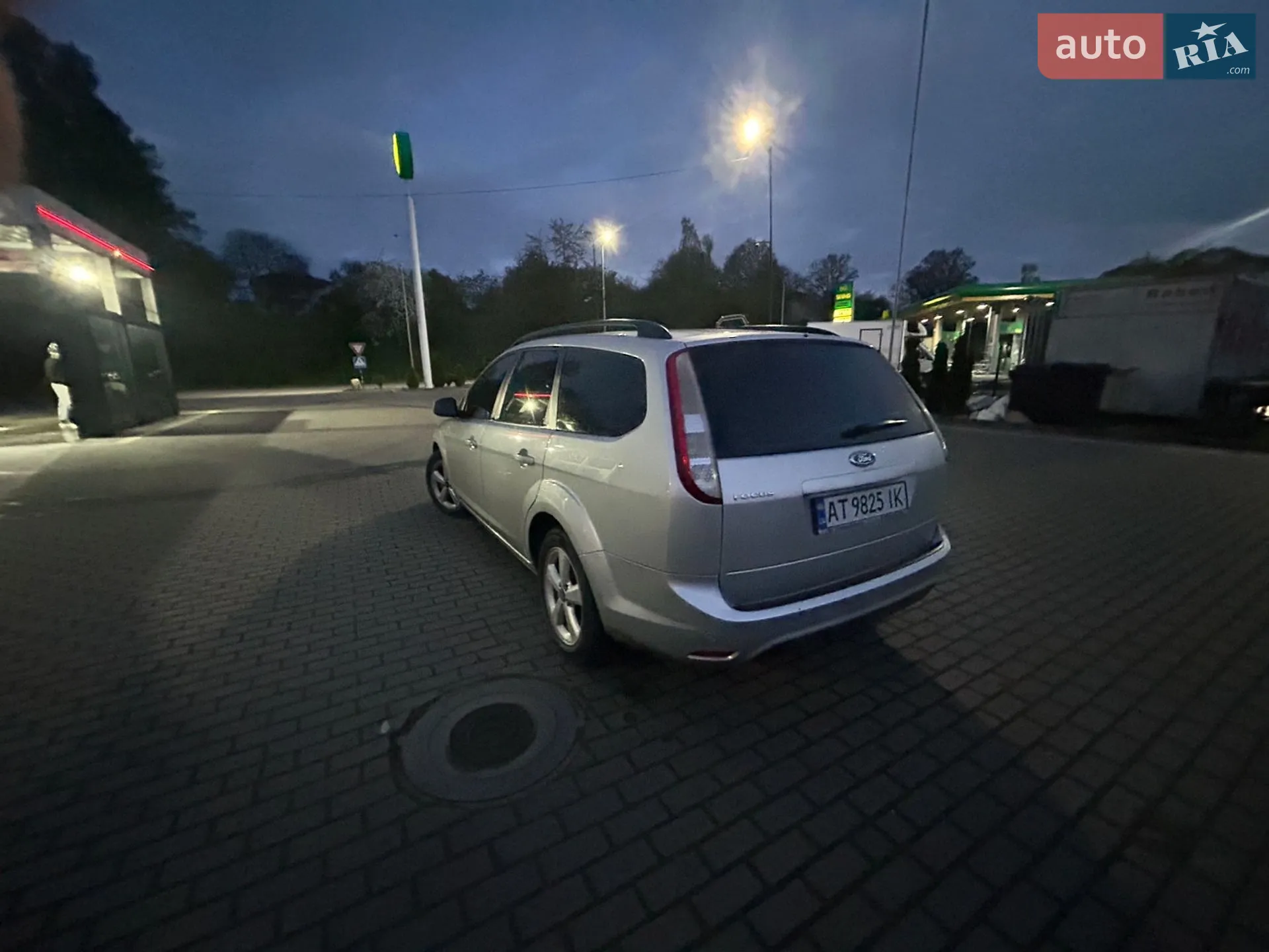 2010 Ford Focus - мініатюра 6