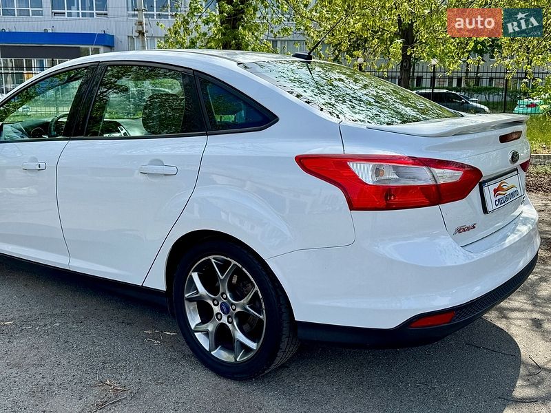 Седан Ford Focus 2014 в Киеве