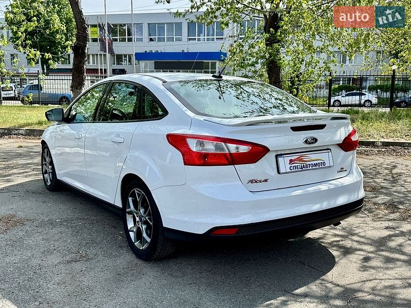 Седан Ford Focus 2014 в Киеве