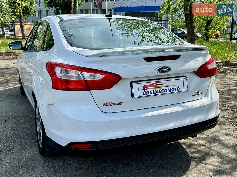 Седан Ford Focus 2014 в Киеве