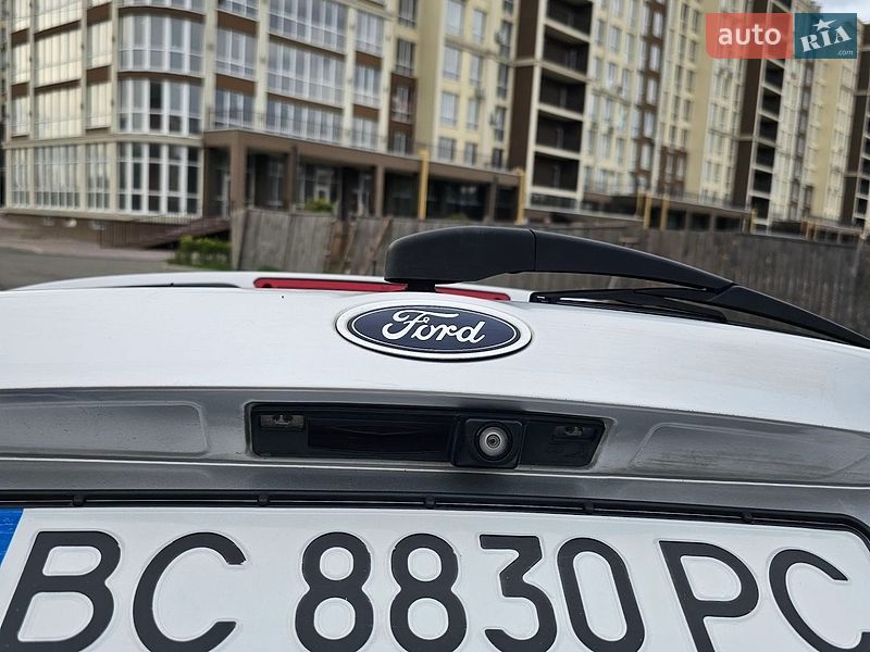 Хэтчбек Ford Focus 2014 в Киеве