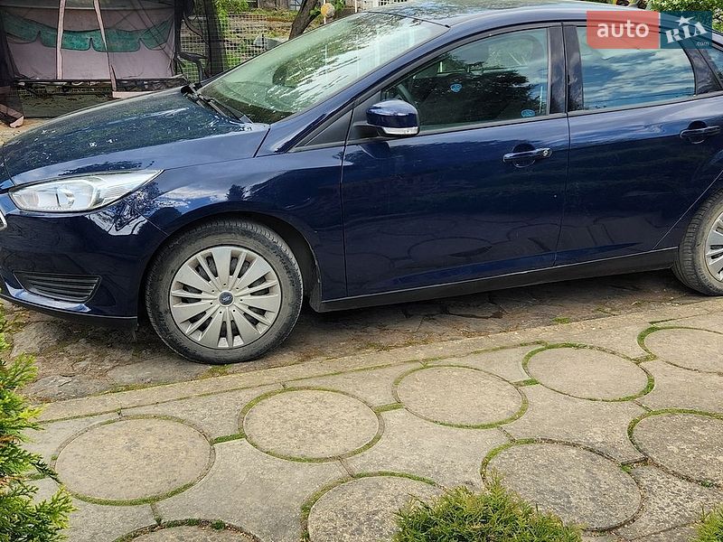 Седан Ford Focus 2017 в Черновцах