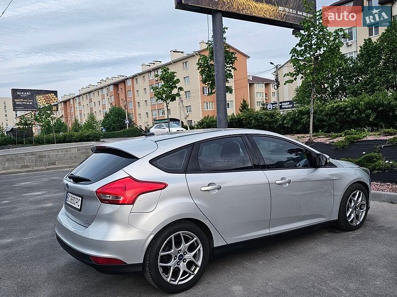 Хэтчбек Ford Focus 2014 в Киеве