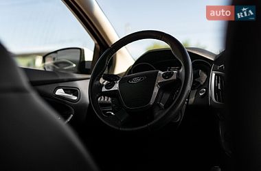 Седан Ford Focus 2014 в Кропивницком