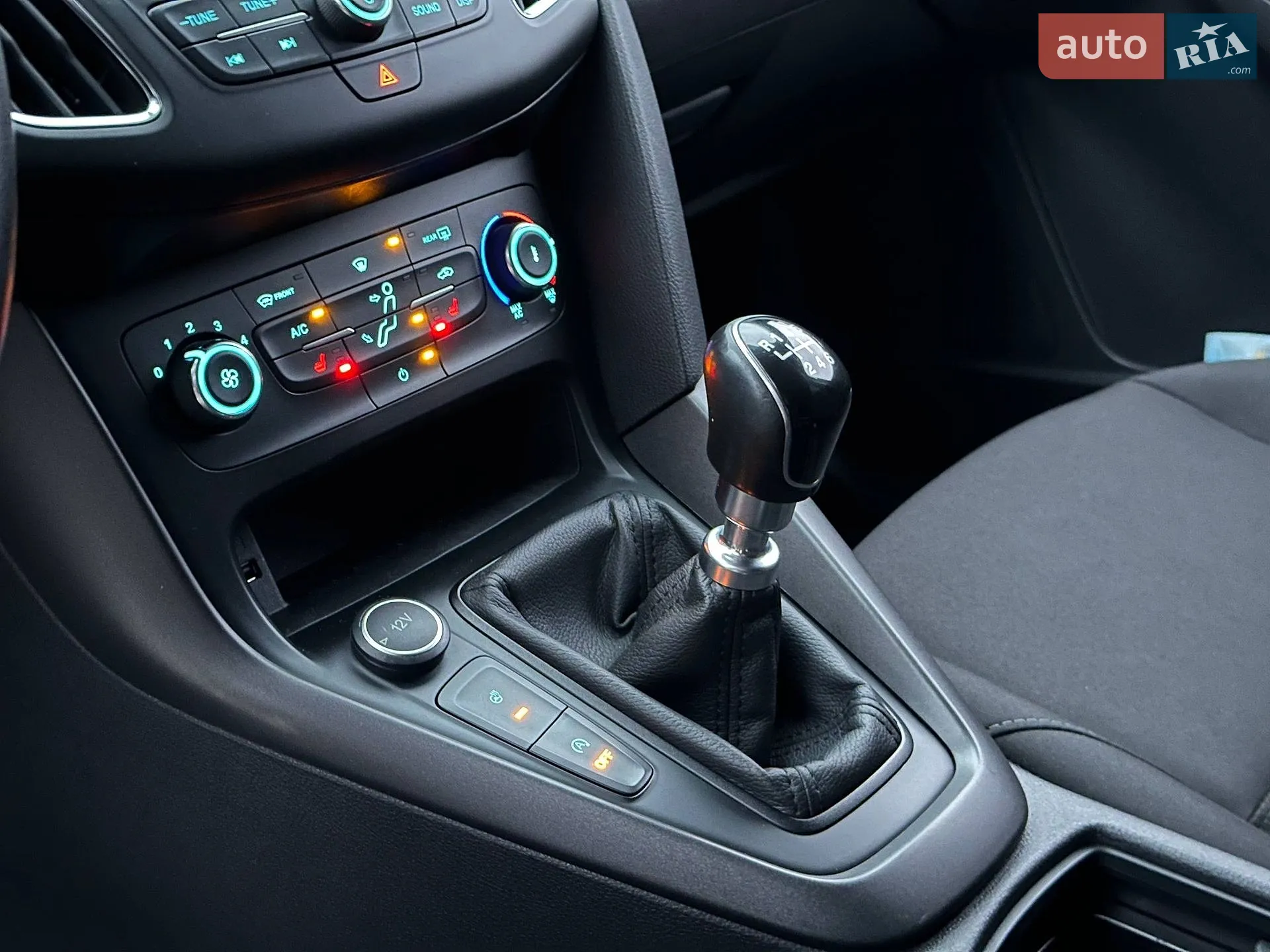 2018 Ford Focus - мініатюра 23