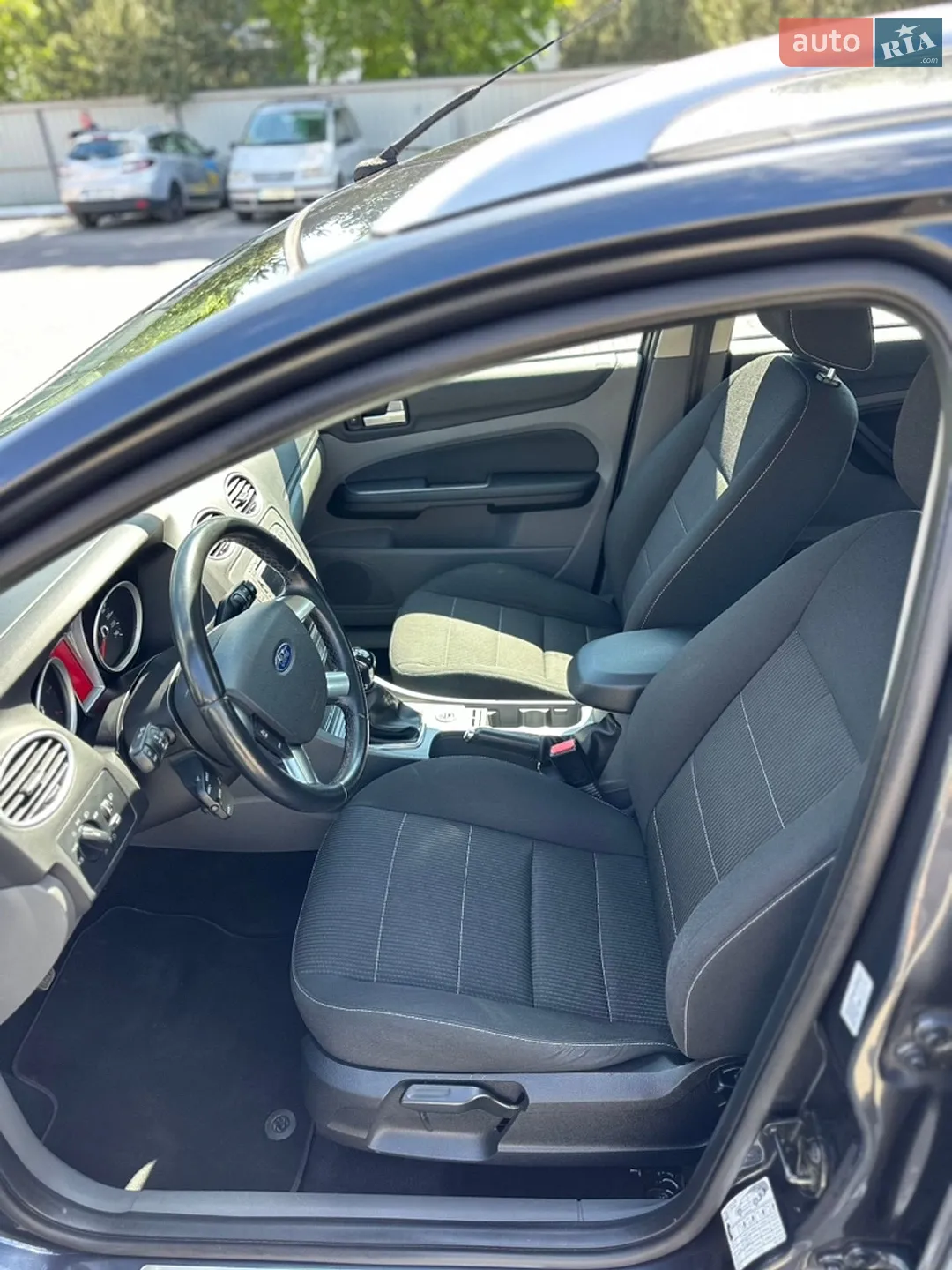 2010 Ford Focus - мініатюра 22