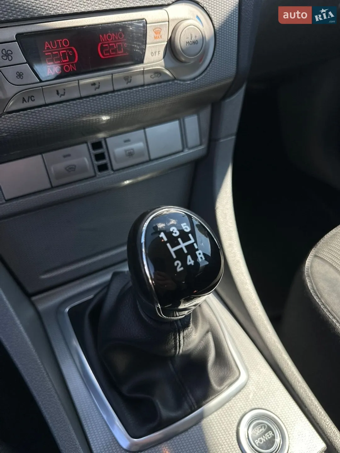 2010 Ford Focus - мініатюра 30