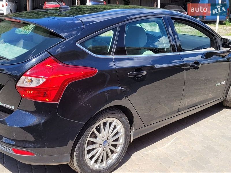 Хетчбек Ford Focus 2013 в Сумах