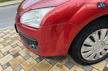 Хэтчбек Ford Focus 2006 в Киеве