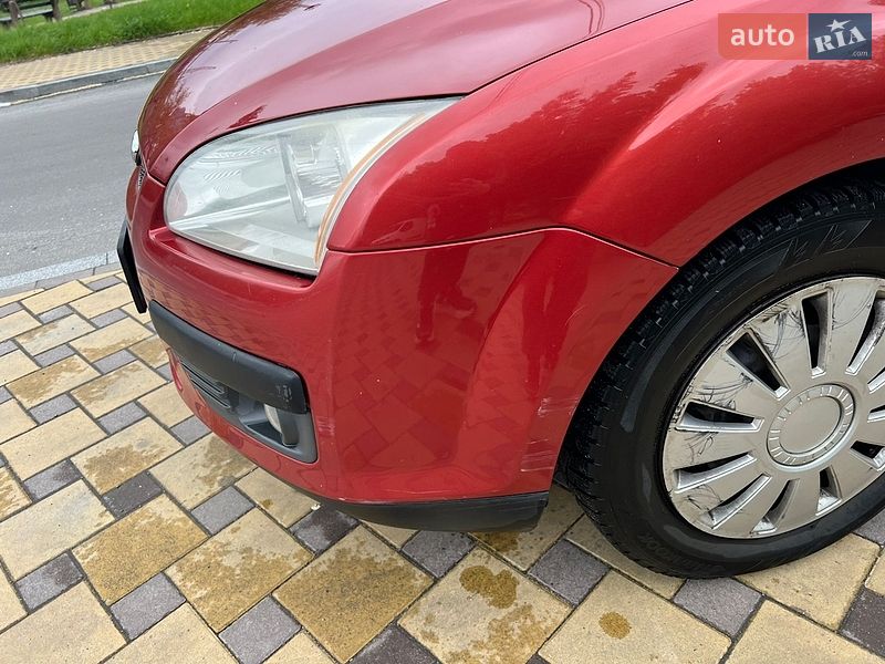 Хэтчбек Ford Focus 2006 в Киеве