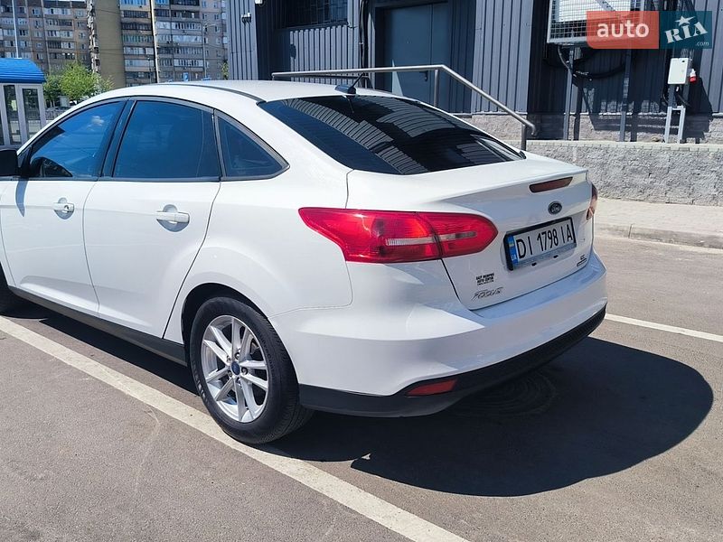 Седан Ford Focus 2016 в Киеве