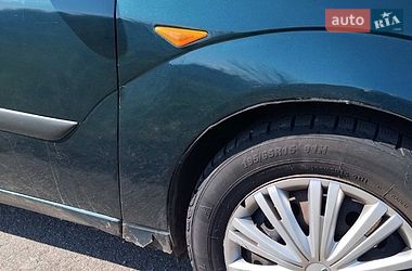 Седан Ford Focus 2004 в Лозовой