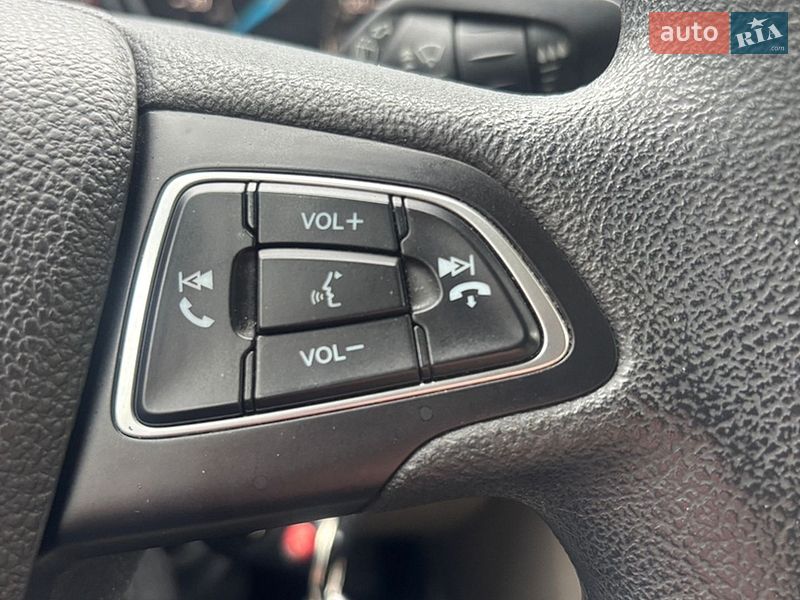 Хэтчбек Ford Focus 2015 в Днепре