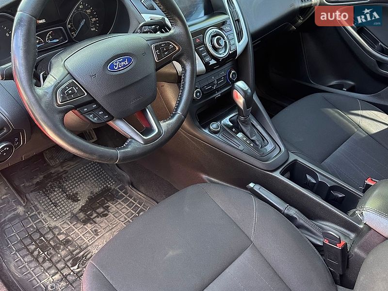 Седан Ford Focus 2015 в Смеле