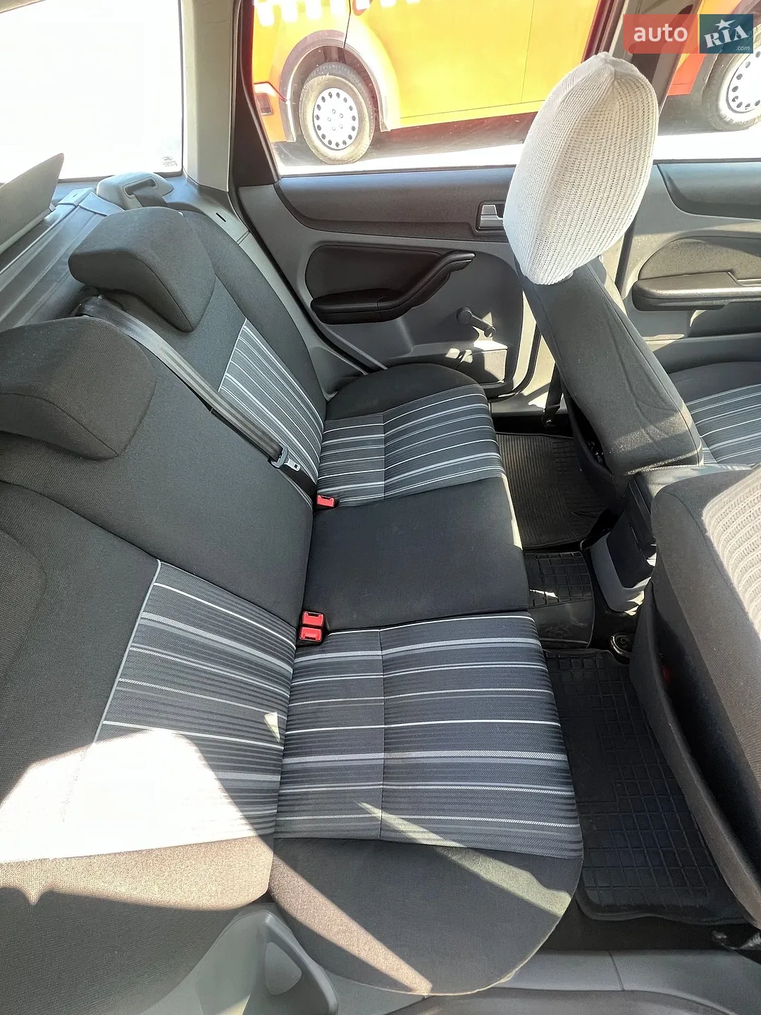2010 Ford Focus - мініатюра 15
