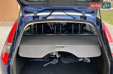 Універсал Ford Focus 2005 в Золочеві