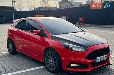 Хэтчбек Ford Focus 2016 в Киеве