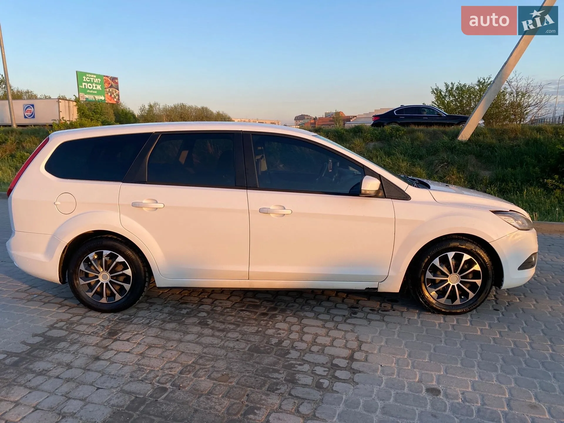 2010 Ford Focus - мініатюра 6