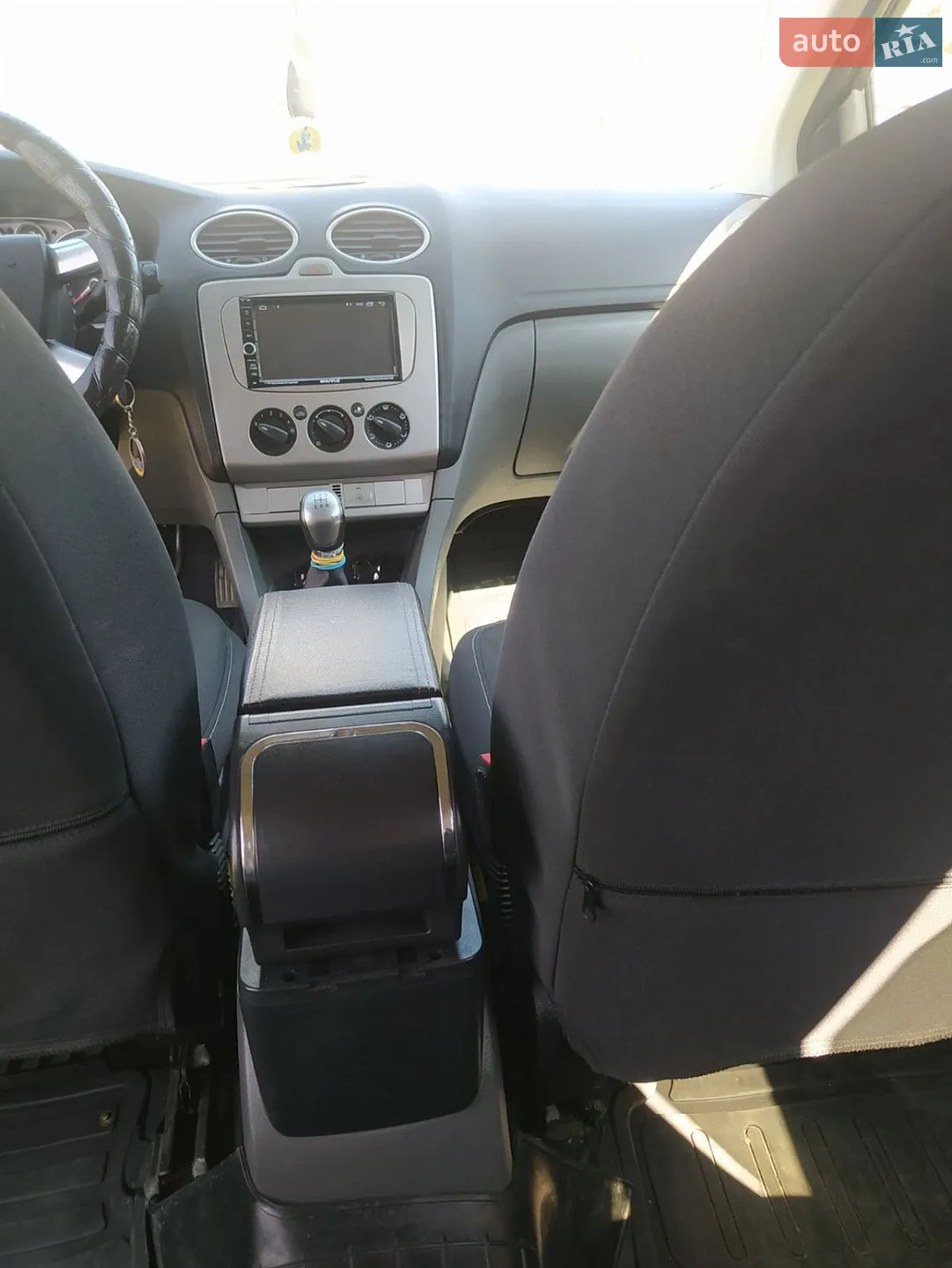 2010 Ford Focus - мініатюра 11