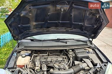 Хэтчбек Ford Focus 2006 в Чернигове