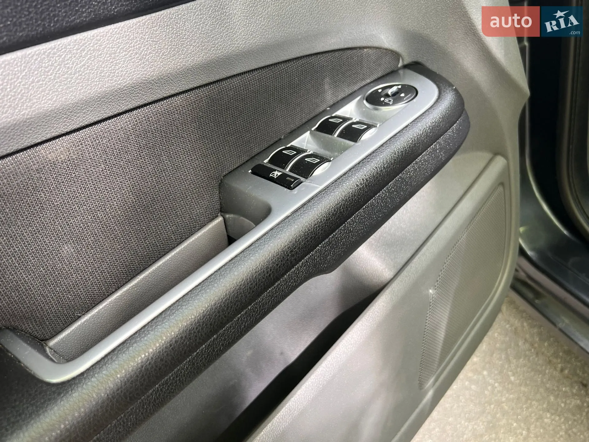 2010 Ford Focus - мініатюра 31