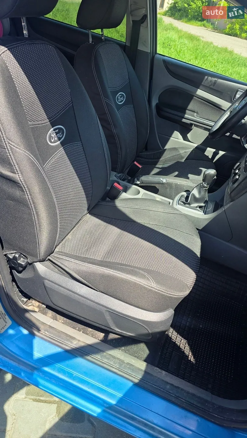 2010 Ford Focus - мініатюра 10